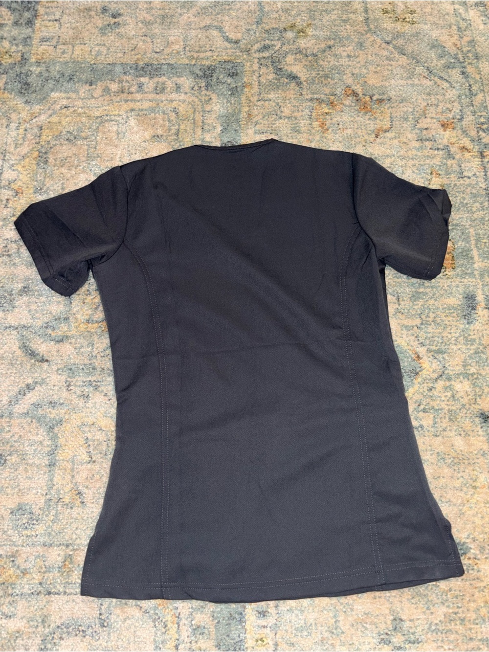 Karisma threads 3 pocket scrub top NWT - Picture 4 of 4